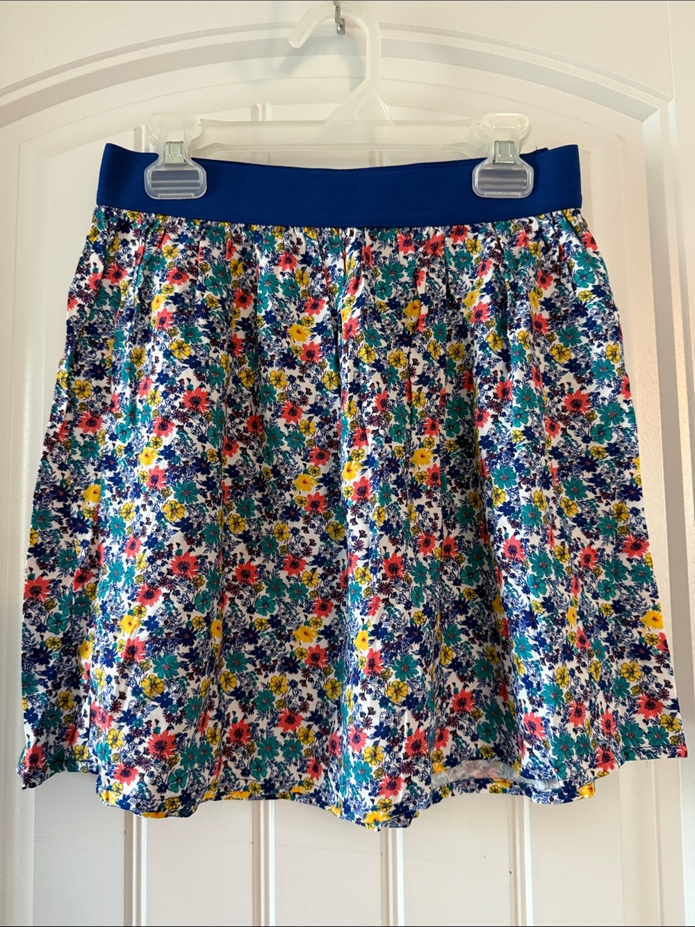 Brand New Old Navy Blue-Trim Floral Skirt